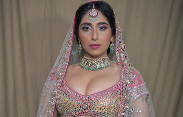 Neha Bhasin popular female singer in bollywood