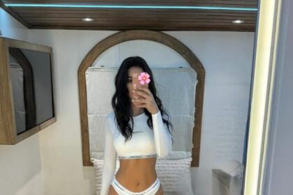 cropped-Disha-Patani-Underwear-Selfie.jpg